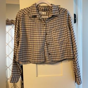Hollister AXS cropped long sleeve plaid shirt.